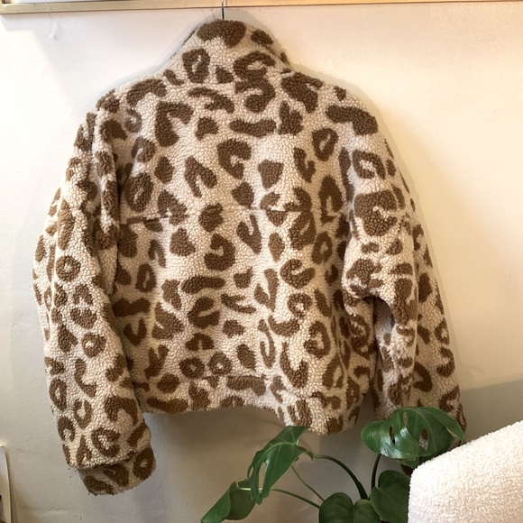 NWT Leopard print cozy teddy jacket - Picture 3 of 6